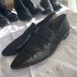 Paul Green Pointy Toe Reptile Textured Loafer 7/9.5